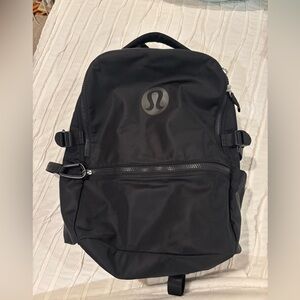 Lululemon New Crew Backpack 22L in Black